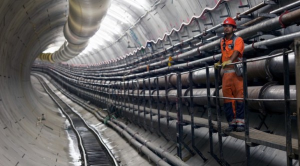 image of tunnel beneath the thames constructed by tbm sophia_95586