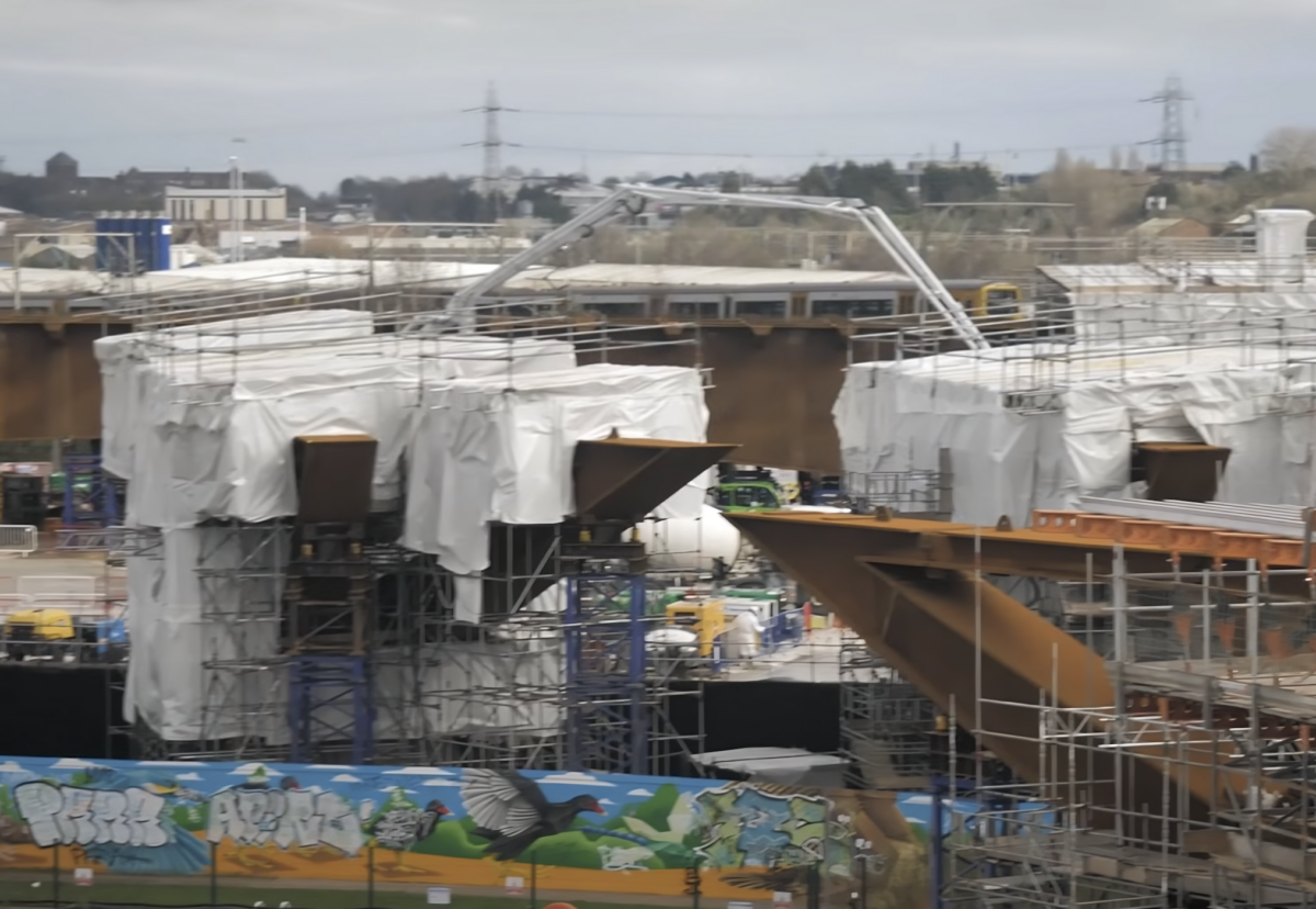 HS2 Curzon approach viaduct steel support tripods impacted by welding problems