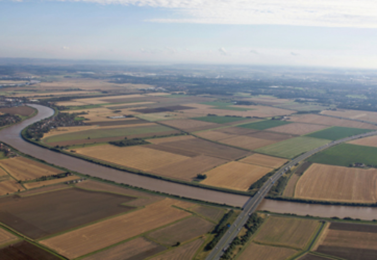 3.5km of sheet pile will be installed to shore up the banks of the River Trent in North Lincolnshire